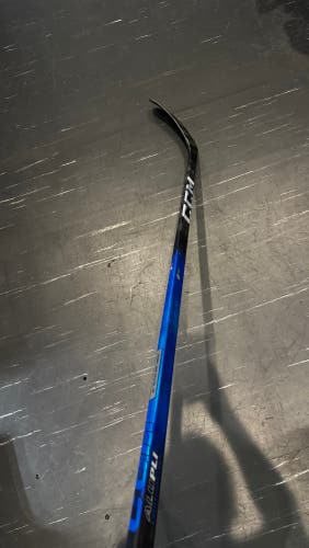 Senior CCM JetSpeed FT8 Pro Right Handed Hockey Stick P28 (New)