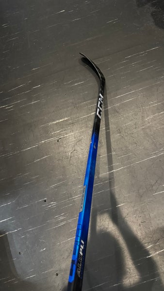 Senior CCM JetSpeed FT8 Pro Right Handed Hockey Stick P28 (New)
