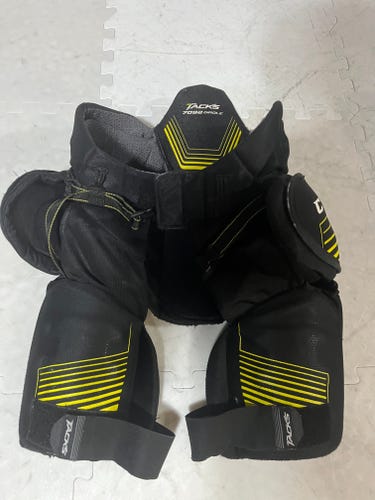 Medium CCM Tacks 7092 Girdle (Used)