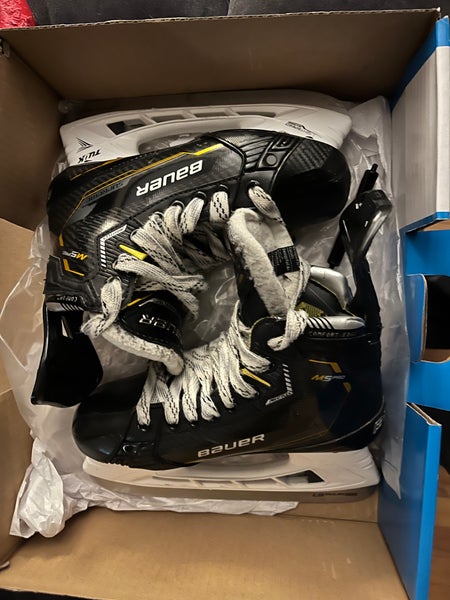 2024 Bauer Supreme M5 Pro Hockey Skates Extra Wide Width Size 3 (Used)