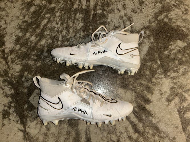 Nike Alpha Menace Varsity 3 Mid Top Molded Cleats size 8.5