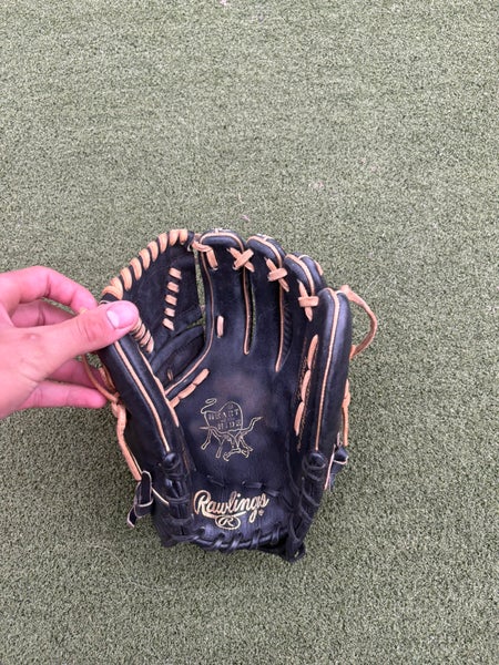 2022 Rawlings Heart of the Hide RH Pitcher's Baseball Glove 11.75" (Used)