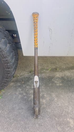 Victus ER271 Bat (-3) 32 oz 33.5" (Used)