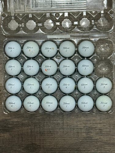 22 Titleist Pro V1 Golf Balls - 2025 and 2024 Models ONLY