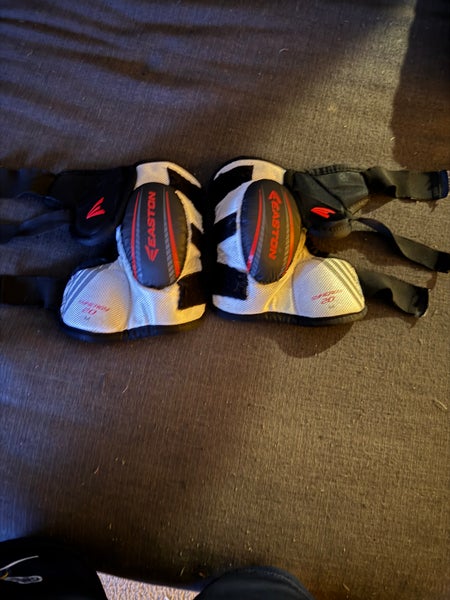 Junior Medium Easton Synergy 20 Elbow Pads (Used)