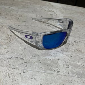 Unisex Medium/Large Oakley Sunglasses (Used)