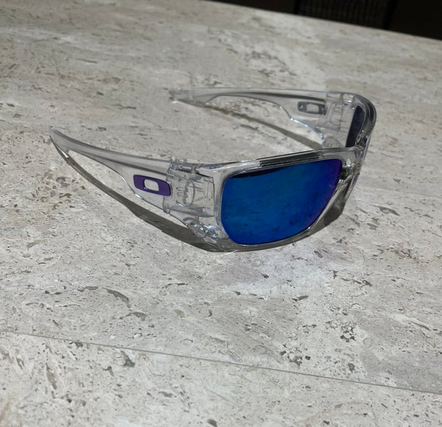Unisex Medium/Large Oakley Sunglasses (Used)