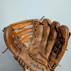 Wilson RH A2205 Pro Staff Baseball Glove