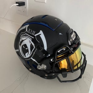 Medium Adult Schutt F7 Helmet (Used)