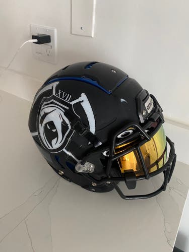 Medium Adult Schutt F7 Helmet (Used)