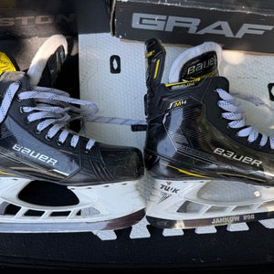 Bauer Supreme M4 Hockey Skates Pro Stock 8 (Used)