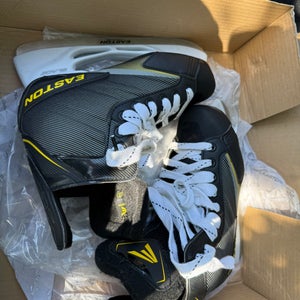 Easton Stealth 65S Hockey Skates Regular Width Size 4 (New)