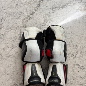 Senior Medium Bauer Vapor Hyperlite Elbow Pads (Used)
