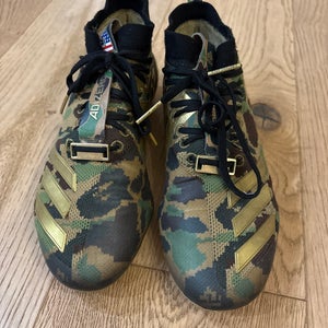 Unisex Size M 7.0 (W 8.0) Adidas adizero Mid Top (Used)