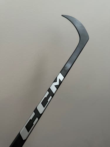 Senior CCM Right Handed Hockey Stick P29 (Unused) Jet Speed FT880