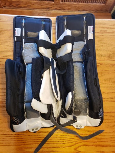 26" + 2" Vaughn Ventus SLR YT Goalie Leg Pads (Used)
