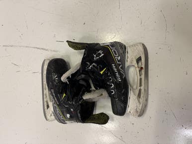 Used Bauer 3X Junior Hockey Skate Junior 01.5 11860-S000296927