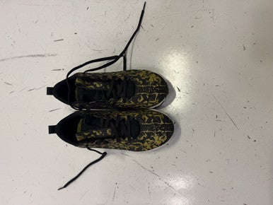 Used Under Armour LAX Cleats Boys Black Junior 02 11860-S000296928