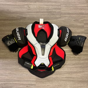 Senior Large Bauer Vapor Hyperlite Shoulder Pads  (Used)