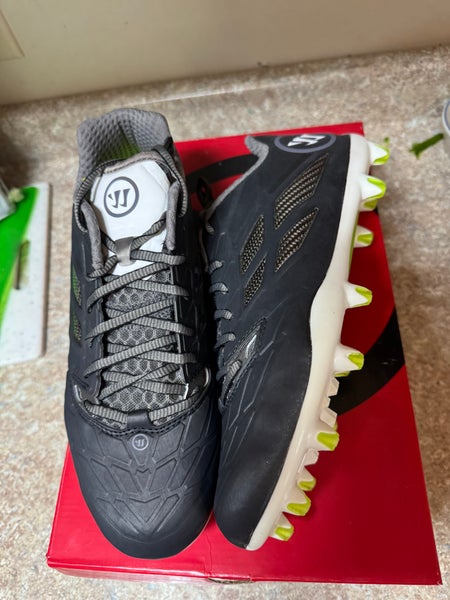 Men's Size M 11.5 (W 12.5) Adult Warrior Burn 8.0 Low Top (New) lacrosse cleat lax
