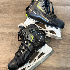 Bauer Elite Hockey Goalie Skates Extra Wide Width Size 2.5 (Used)