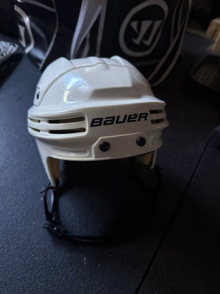 Medium Bauer 4500 Helmet (Used)