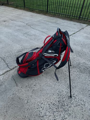 Sun Mountain 2024 3.5 LS Stand Golf Bag Red Black White With Shoulder Strap