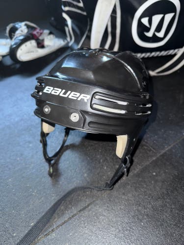 Medium Bauer 3500 Helmet black