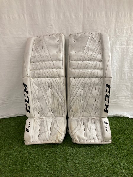 White 31" Intermediate CCM Extreme Flex E4.9 Goalie Leg Pads (Used)