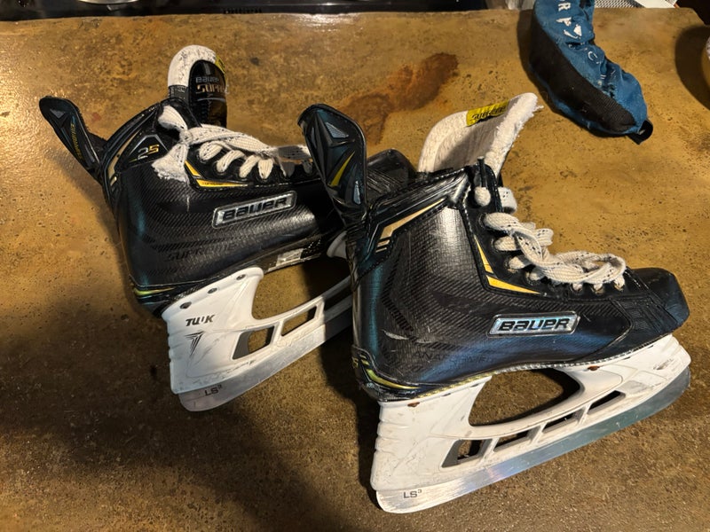 Bauer Supreme 2S Hockey Skates Regular Width 6.5 (Used)