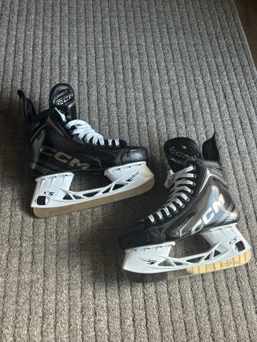 CCM Tacks XF Hockey Skates Regular Width 8.5 (Like New)