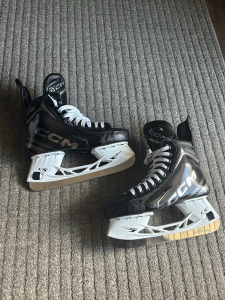 CCM Tacks XF Hockey Skates Regular Width 8.5 (Like New)