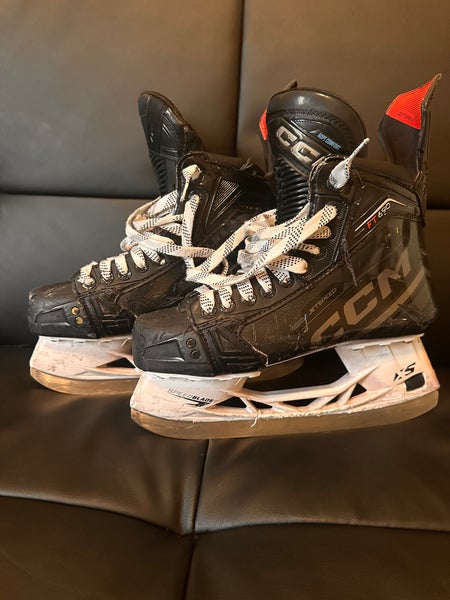 2023 CCM Jetspeed FT680 Hockey Skates Regular Width 6 (Used)