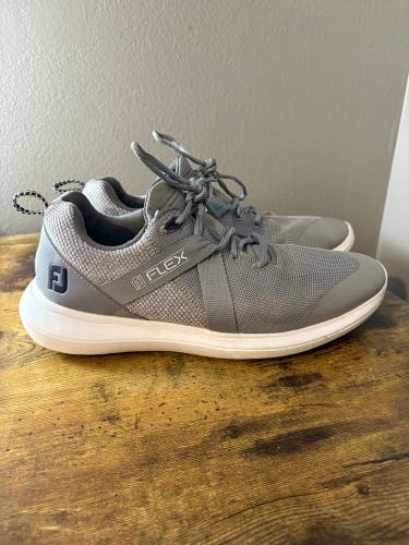 Men's Size M 8.5 (W 9.5) Footjoy FJ Flex Golf Shoes (Used)