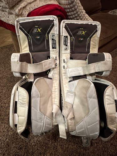 32" Bauer  Vapor 3X Goalie Leg Pads