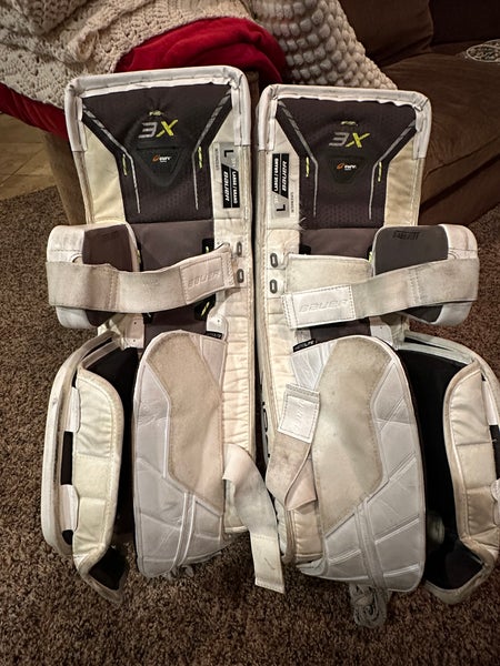 32" Bauer  Vapor 3X Goalie Leg Pads