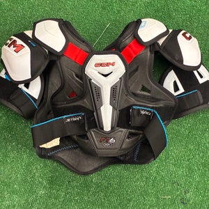 Small Senior CCM FT6 Pro Shoulder Pads (Used)