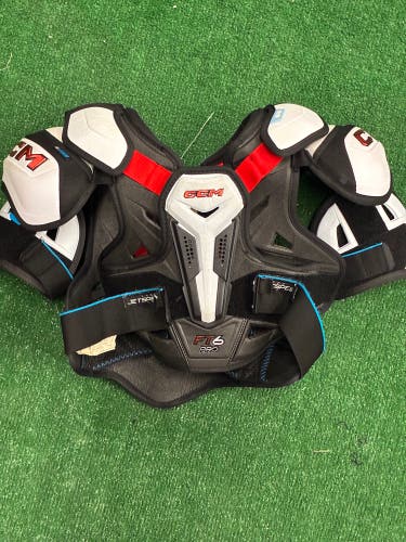 Small Senior CCM FT6 Pro Shoulder Pads (Used)