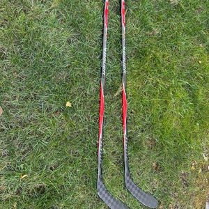 Junior Bauer Vapor FlyLite Left Hand Hockey Stick P28 Pro Stock (Used)