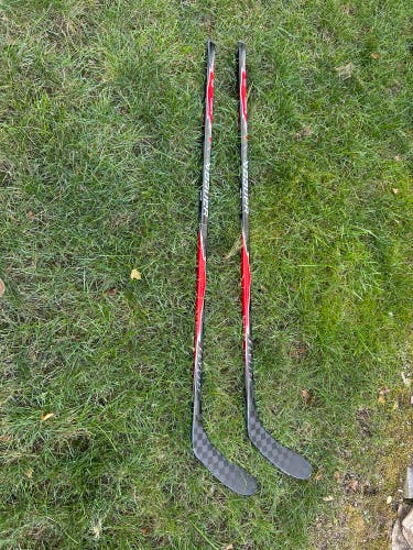 Junior Bauer Vapor FlyLite Left Hand Hockey Stick P28 Pro Stock (Used)