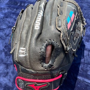 Black Mizuno Finch RH All Purpose Softball Glove 11.5" (Used)