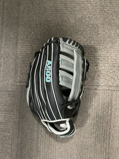 Used Wilson A500 RH Throw Fastpitch Gloves Black 12 1/2" 11614-S000220570