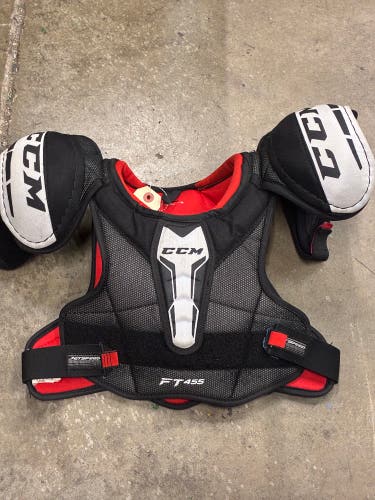 Medium Junior CCM Jetspeed FT455 Shoulder Pads (Used)