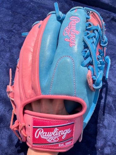 Blue Rawlings Heart of the Hide RH Baseball Glove 11.5" (Used)