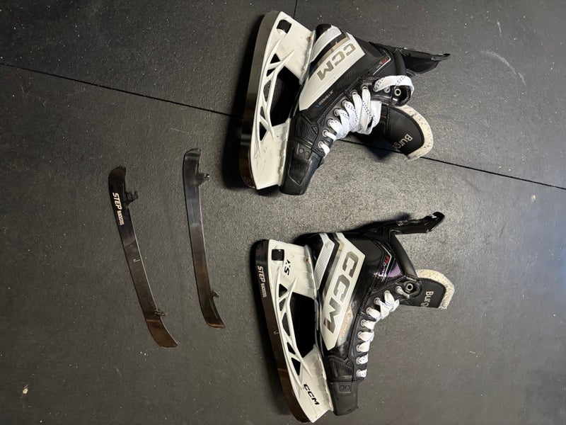 (Lightly Used) 2024 CCM JetSpeed FT6 Pro Stock Custom Hockey Skates Narrow Width Pro Stock 8.25