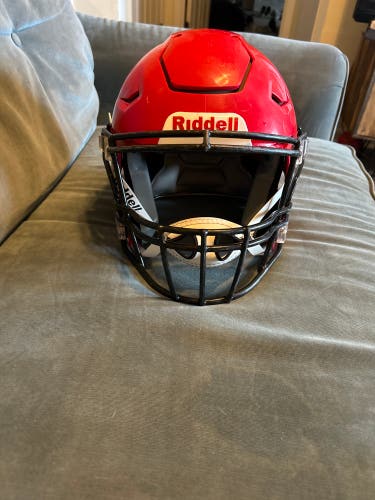 Medium Youth Riddell SpeedFlex Helmet (Used)