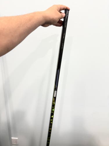 Senior Bauer Ag5nt Right Handed Hockey Stick P92 (New)