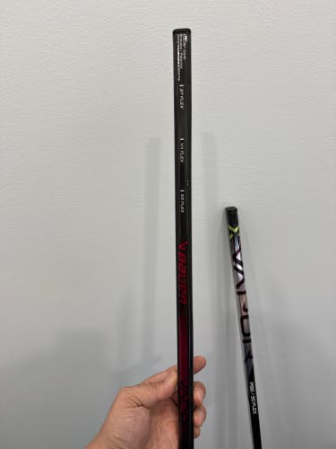Junior Bauer Hyperlite 2 Right Handed Hockey Stick P92 (New)