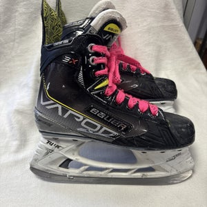 Junior Size 3 Bauer Vapor 3X Ice Hockey Skates
