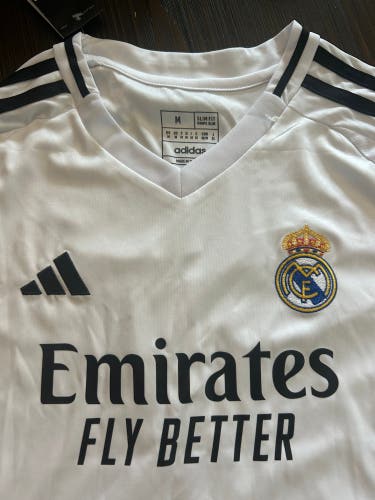White Medium Women's Adidas Jersey (New)